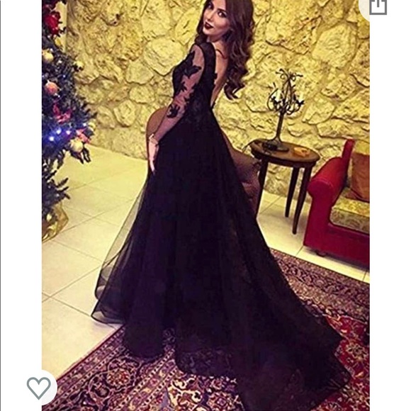 Black lace formal gown - Picture 2 of 8